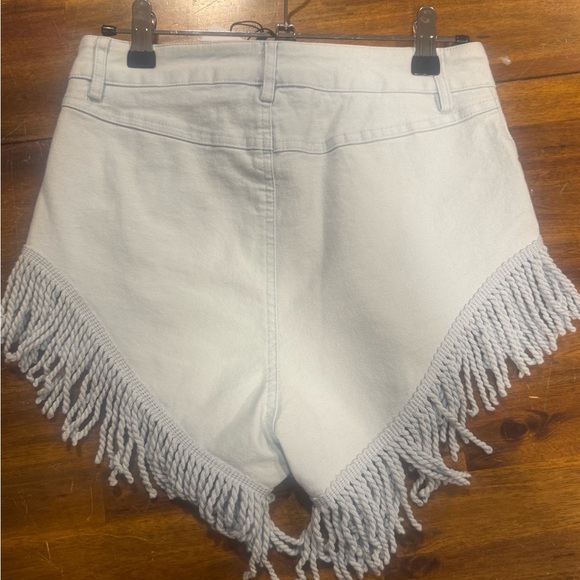 AKIRA Light Blue Fringe Denim Shorts NWT Size Small Festival Western - Picture 2 of 2